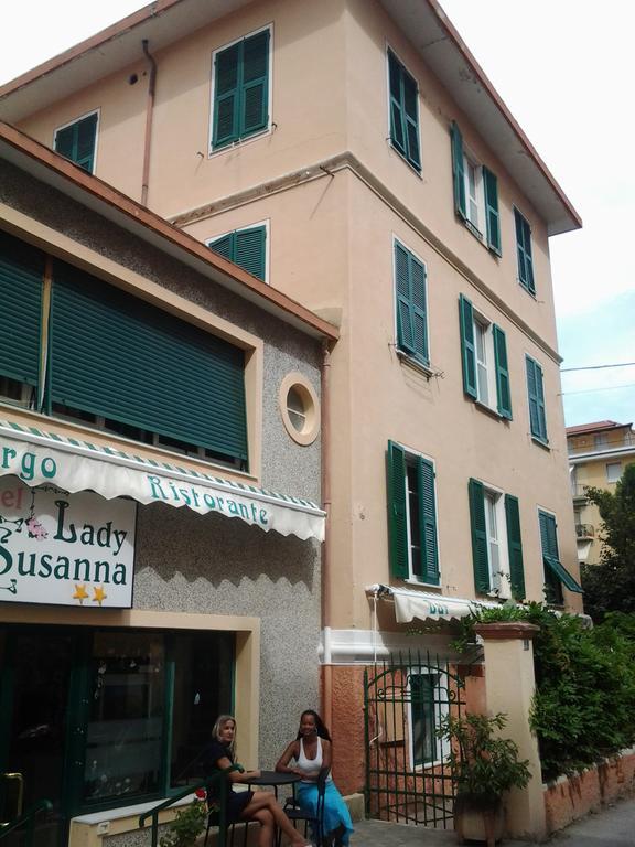 Hotel Lady Susanna Варацце Экстерьер фото